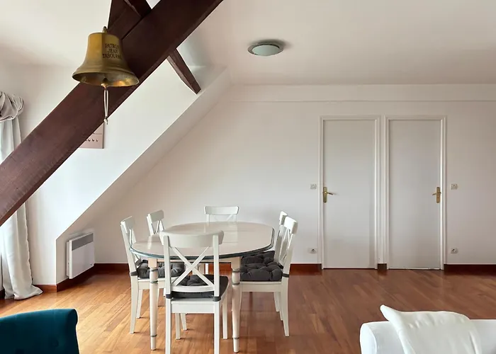 Cote 3 Bien Equipe Vue Imprenable Sur Le Port Et La Plein Centre De Port En Bessin Commerces Et Restaurants A Pied Proche Omaha Parking Gratuit A Proximite Apartament *