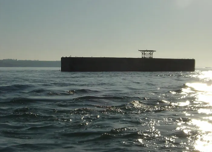 アパート Cote 3 Bien Equipe Vue Imprenable Sur Le Port Et La Plein Centre De Port En Bessin Commerces Et Restaurants A Pied Proche Omaha Parking Gratuit A Proximite